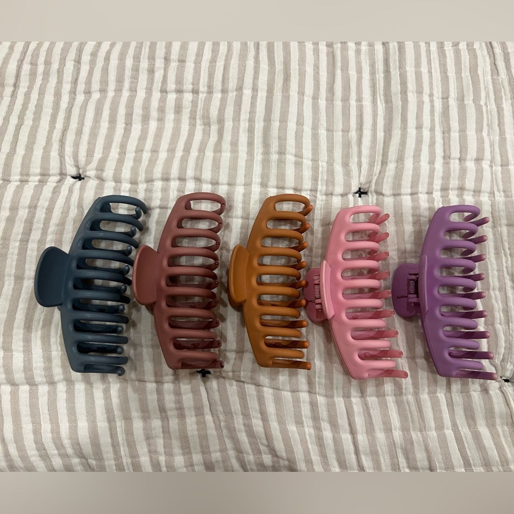Hair clips